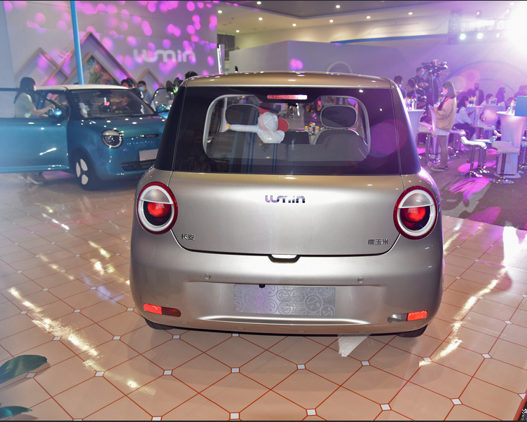 Good Price Changan Lumin EV Electric Car Small Battery Electric Vehicle (BEV) Mini Car Cheap Economic Car Used