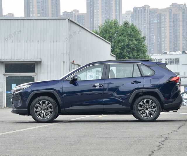 4 Wheel Gasoline Car 2023 SUV Car Gasoline Powered Toyota RAV4