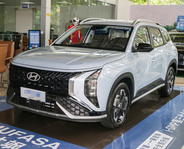 Good Service Fwd Closed China Conventional Fuel Vehicle Gasoline Cars Hyundai IX35