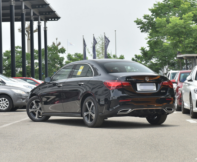  Auto Car Benz Luxury Used Cars Petrol Sedan Car Benz A200L A180L