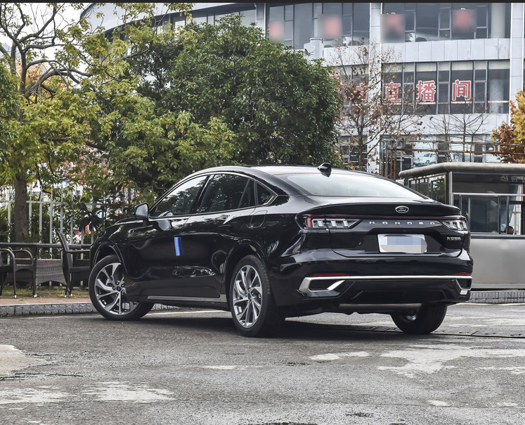  Most Popular Changan Ford Mondeo 4-door 5-seat Hybrid Sedan Car