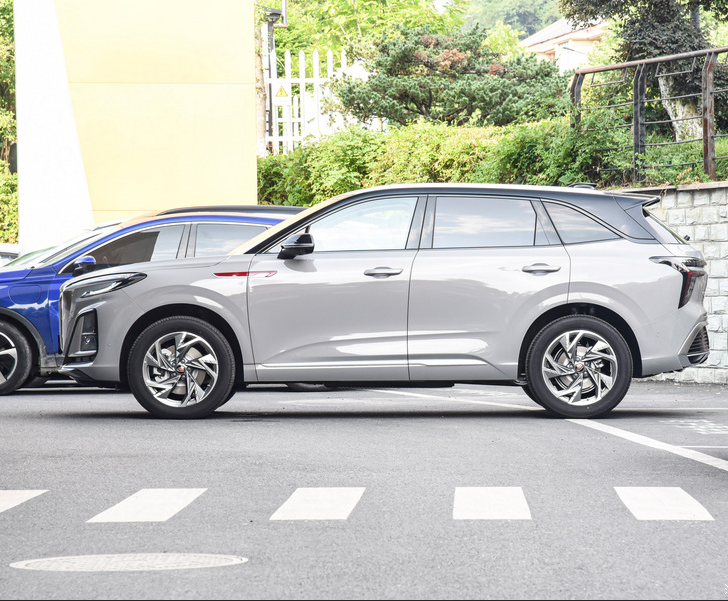 Good Quality Hongqi HS3 Petrol SUV Left Hand Drive LHD Car for Sale