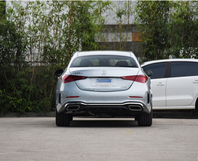 Mercedes-Benz C 1.5t 4 Doors 5 Seats Sedan Plug-in Hybrid Car in Stock Car High Speed Car for Family Use