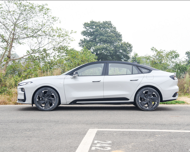 Changan Ford Mondeo 4-door 5-seat Sedan Petrol Car