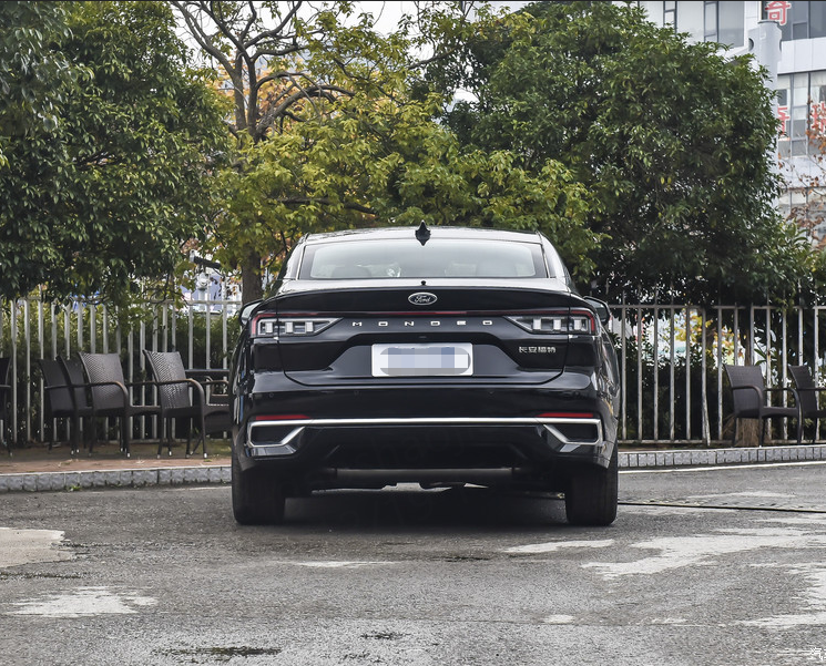  Most Popular Changan Ford Mondeo 4-door 5-seat Hybrid Sedan Car