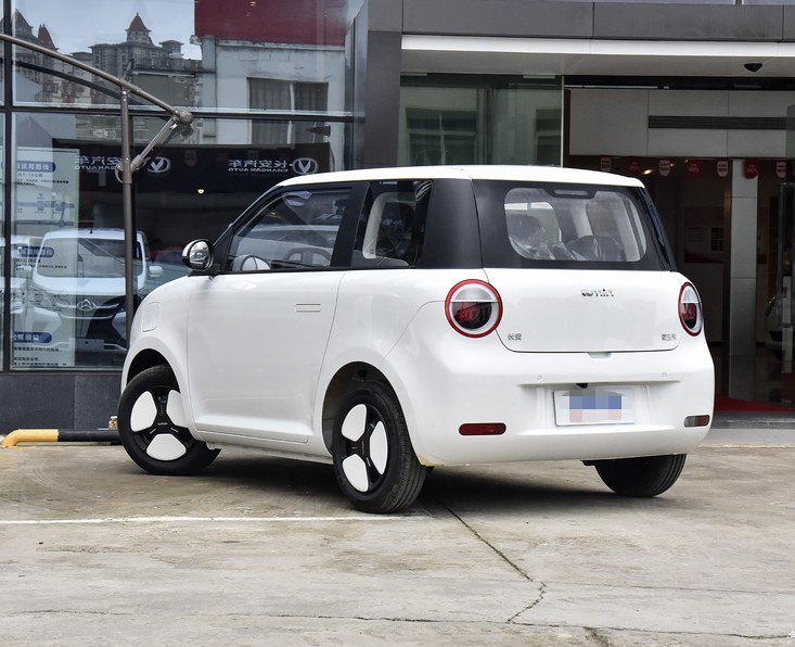 Mini Car Changan Electric Mini Vehicle New Energy Micro Car 155km Lumin