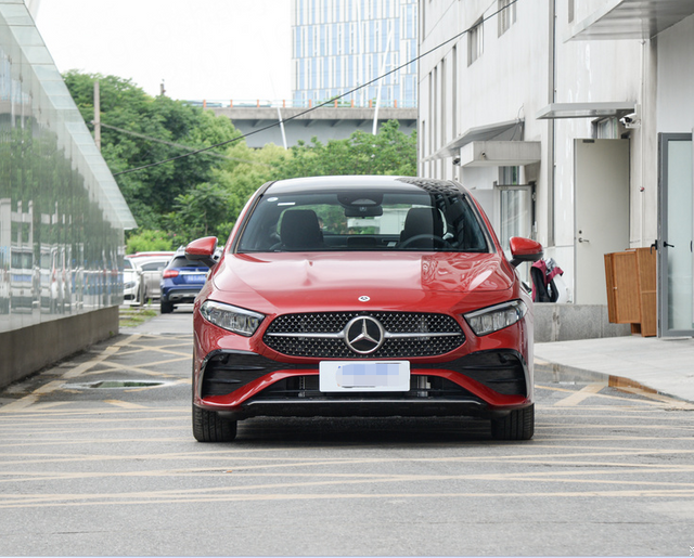 2024 Chinese Luxury Brands Petrol Car Benz High Speed 1.3t 5-Seat Compact Sedan Fuel Vehicle Car