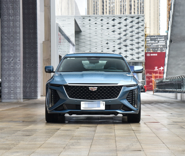  High Quality Conventional Fuel Vehicle Off-Road Cadillac Cars CT6