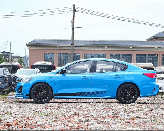 Most Popular New Design 5 Doors 5 Seats Used Petrol Car Ford Focus