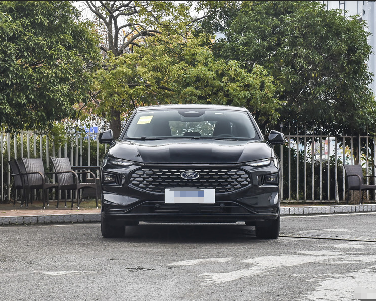  Most Popular Changan Ford Mondeo 4-door 5-seat Hybrid Sedan Car