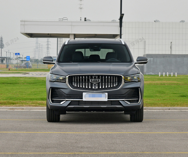 Chinese Delivery Car Gasoline Used Car Left-Hand Drive Car Geely Monjaro SUV 