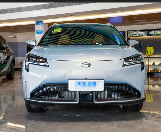 Family Car SUV Used New-Energy Electric Vehicle 5 Door 5 Seat MID-Size SUV 2022 Aion Lx Plus EV Car