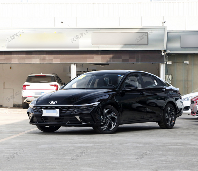 Automatic Fwd China 4X4 Gasoline Cars Conventional Fuel Vehicle Custo Hyundai Elantra Hot