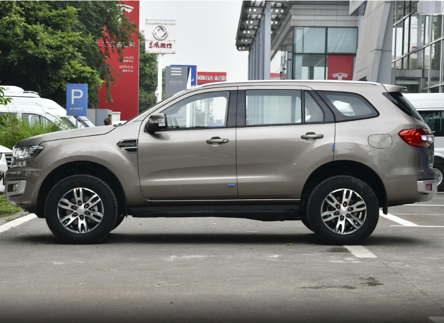 Hot Sale Ford Everest LHD Petrol Car Left Hand Steering Gasoline Passenger Car for Sale