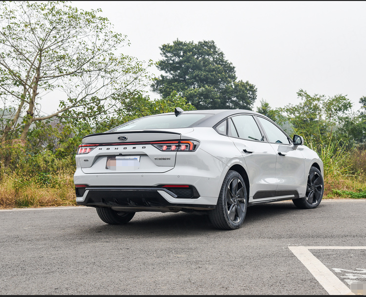 Changan Ford Mondeo 4-door 5-seat Sedan Petrol Car