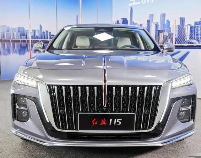 Hongqi H5 2023 1.5t 2.0t Automatic Left-hand Drive Gasoline-Electric Hybrid Classic Car EV Sedan