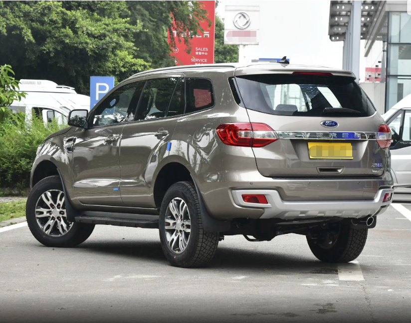 Hot Sale Ford Everest LHD Petrol Car Left Hand Steering Gasoline Passenger Car for Sale