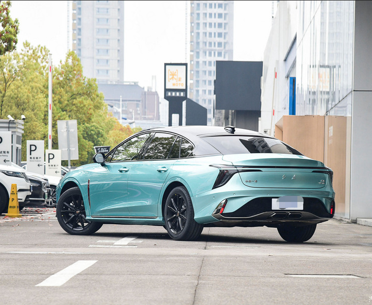 Chinese Famous Brand Hongqi H6 5-door 5-seater Sedan Gasoline Car