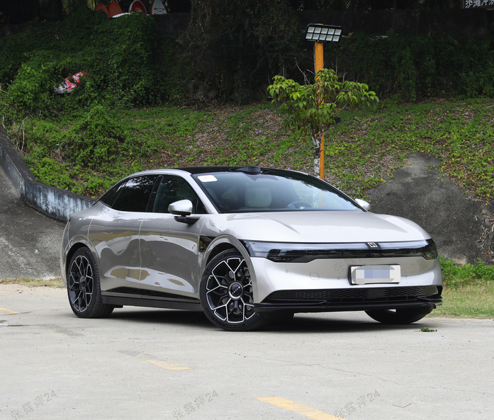  Super Long Range 870km 688km Chinese Luxury Brand Zeekr 007 Adult Electric Cars EV Sedan