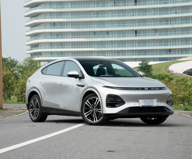 New Trend Xpeng G6 EV Car Electric Vehicle Made in China